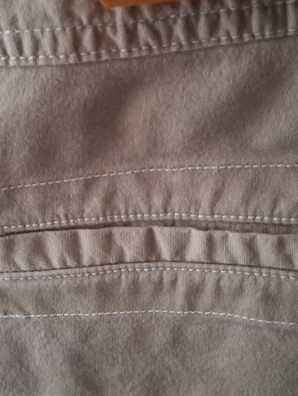 PrAna Cargo Capris L khaki twill Never Worn - Picture 8 of 9